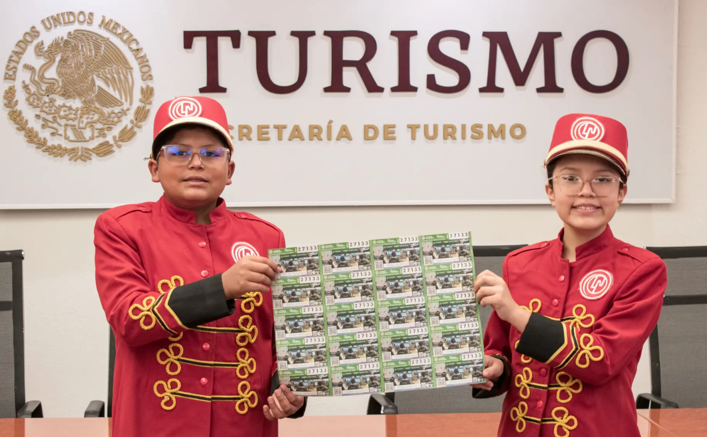 Lotería Nacional plasma en billete al Centro de Geointeligencia de los Ángeles Verdes 